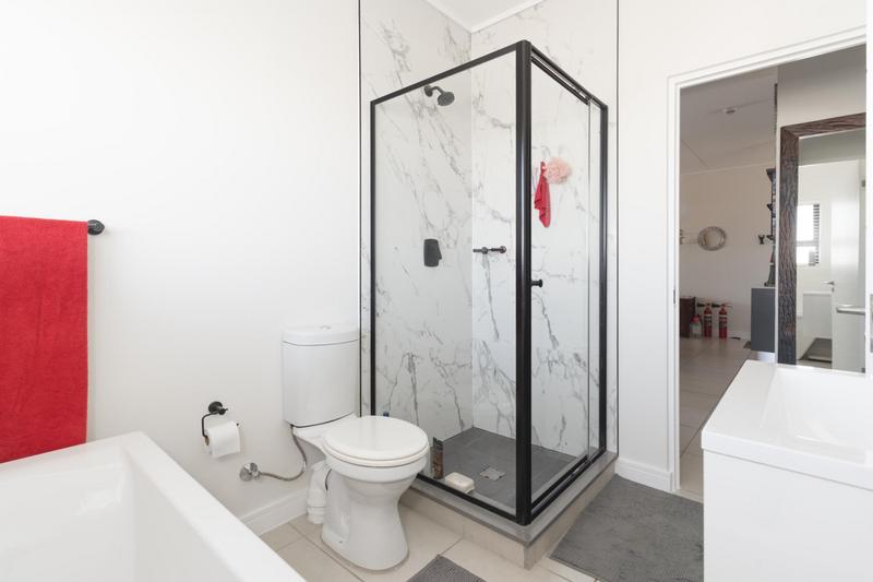 2 Bedroom Property for Sale in The Huntsman Western Cape